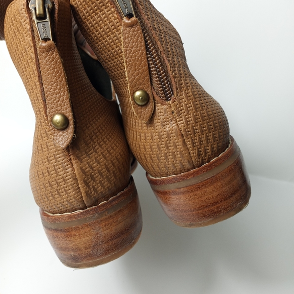 Bussana Ankle Leather Brown Bootie - Picture 4 of 9